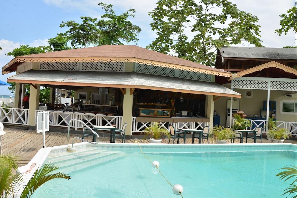 Merrils Beach Resort II Негрил Екстериор снимка