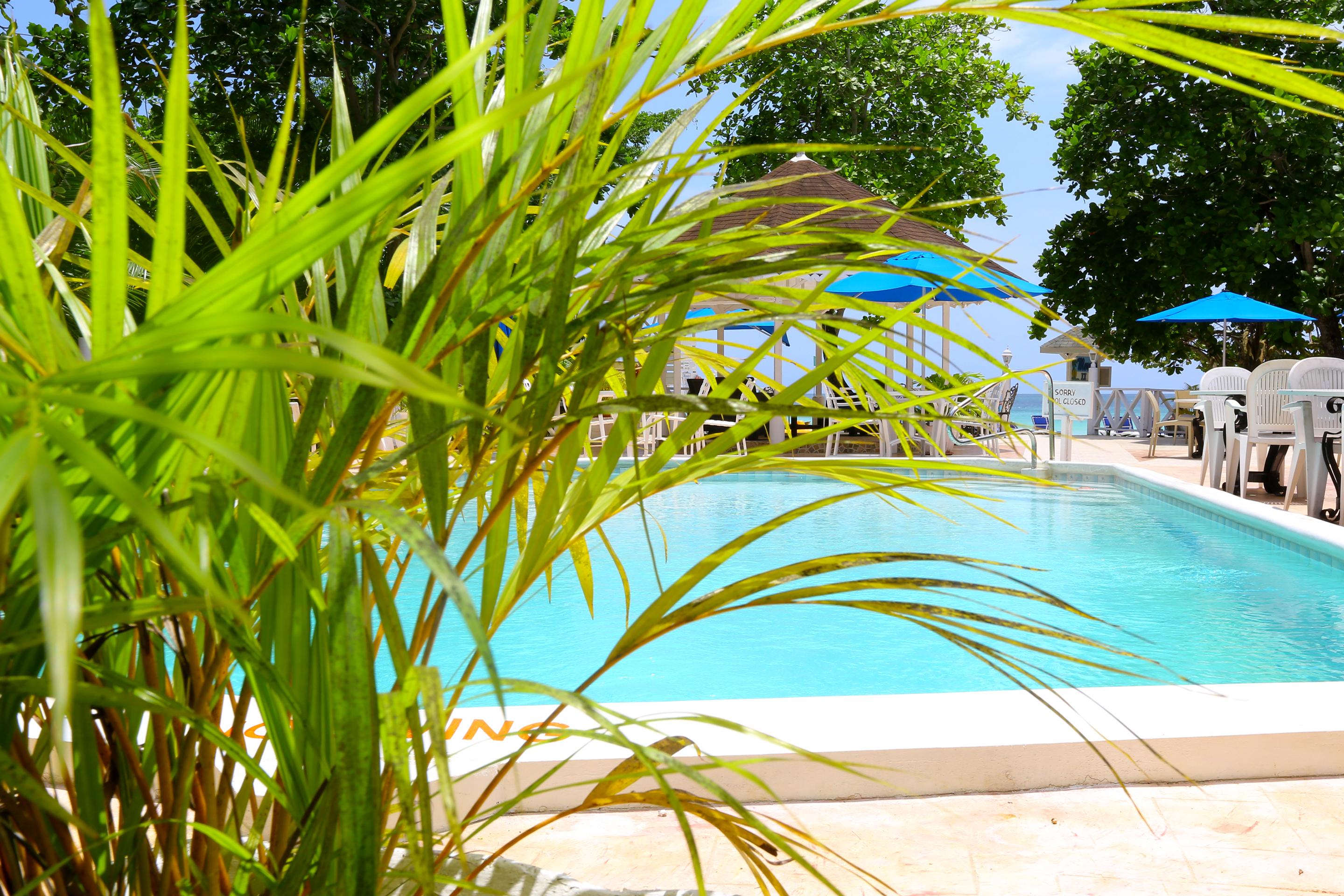 Merrils Beach Resort II Негрил Екстериор снимка