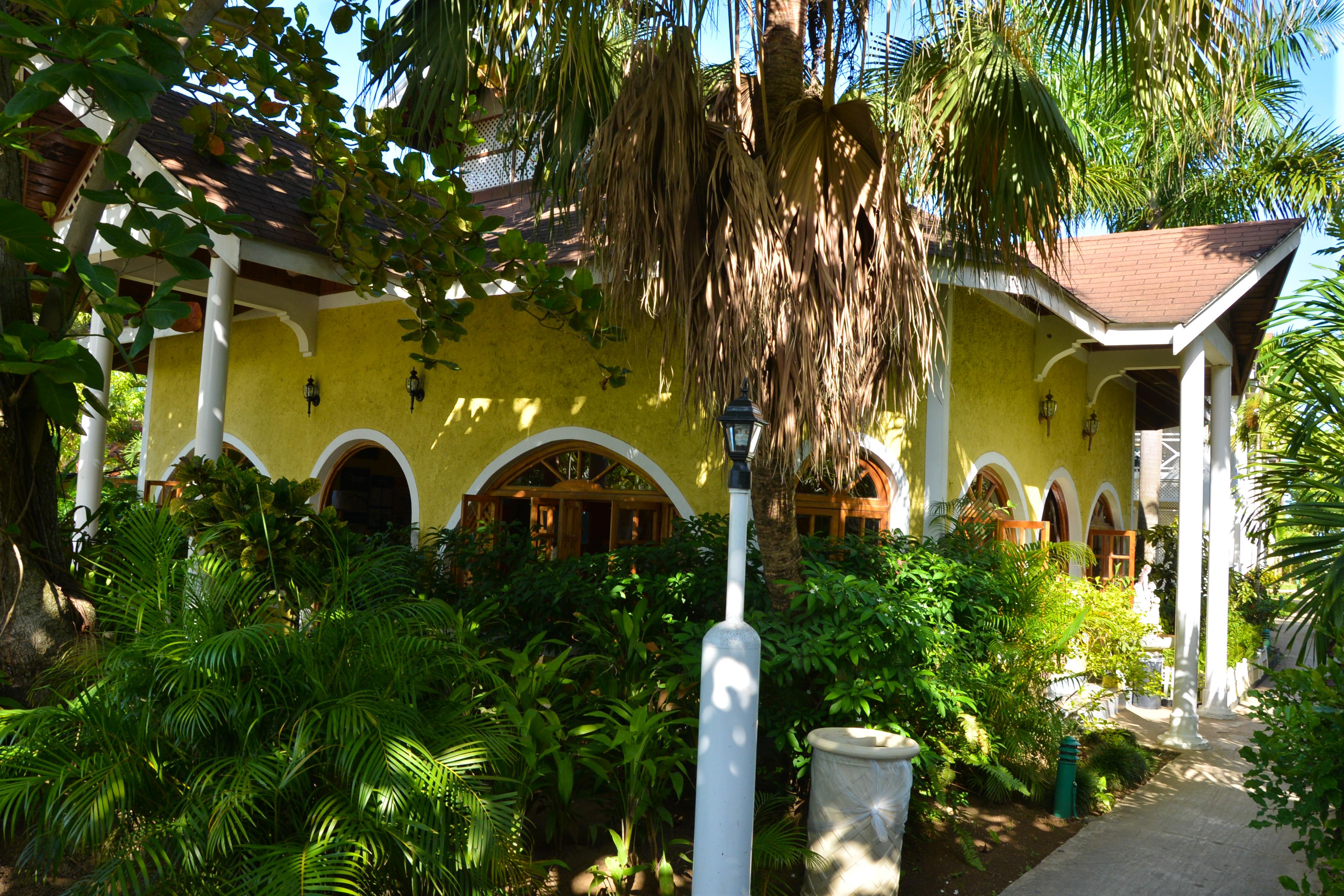 Merrils Beach Resort II Негрил Екстериор снимка