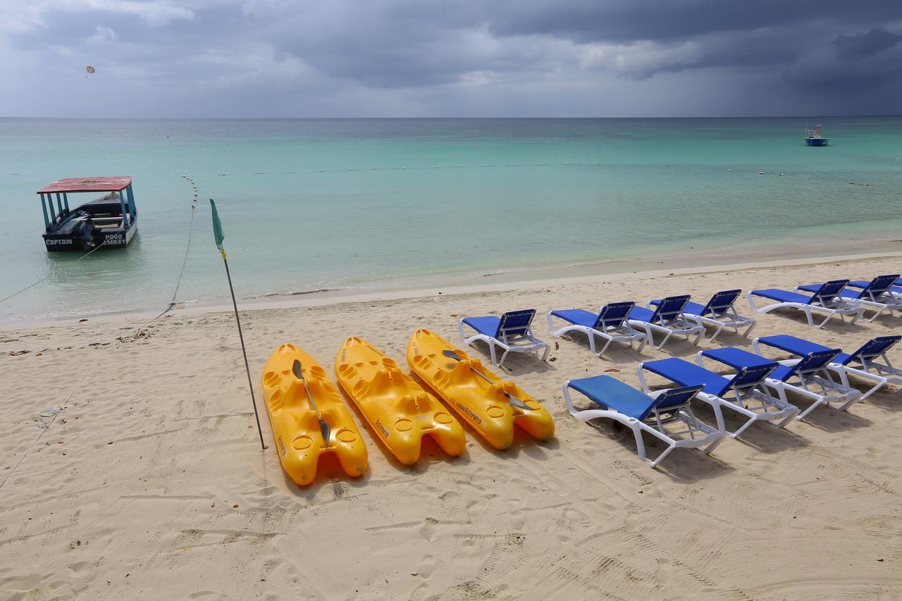 Merrils Beach Resort II Негрил Екстериор снимка